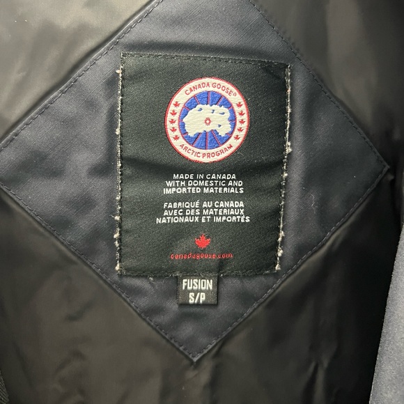 Women’s Canada Goose Trillium Fusion Fit Jacket - Picture 5 of 7